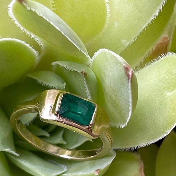 Used emeral ring - Picture 6 of 13